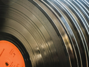 Сингл – „Everybody loves somebody“, Dean Martin