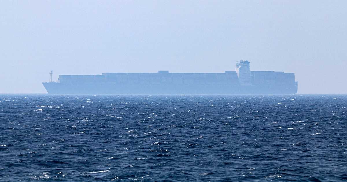 Неизвесност у Ормузу диже цену нафте; У новом нападу у Либану петоро погинулих