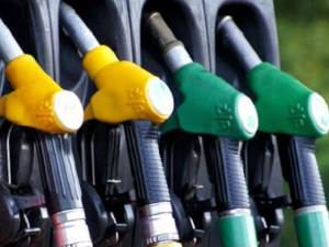 Eвродизел и бензин скупљи за динар