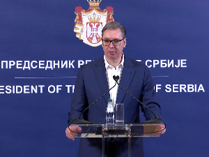 Вучић: Кандидоваћу се само ако без мене не могу да победе оне који су уништили Србију