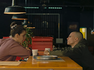 У клинчу,  2C, 8-30