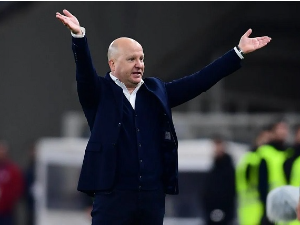 Принц Марко Николић - Грци славе српског тренера 