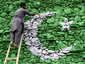 Фелдмаршал мири Америку и Иран, када хотел у Њујорку мења геополитику