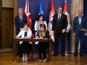 Пирс: У Србију стиже 10 иновативних лекова Астра-Зенеке, Вучић: Обезбеђени најбољи лекови за најтежа обољења