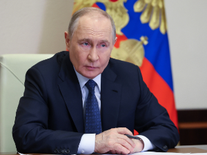 Путин прогласио ускршње примирје