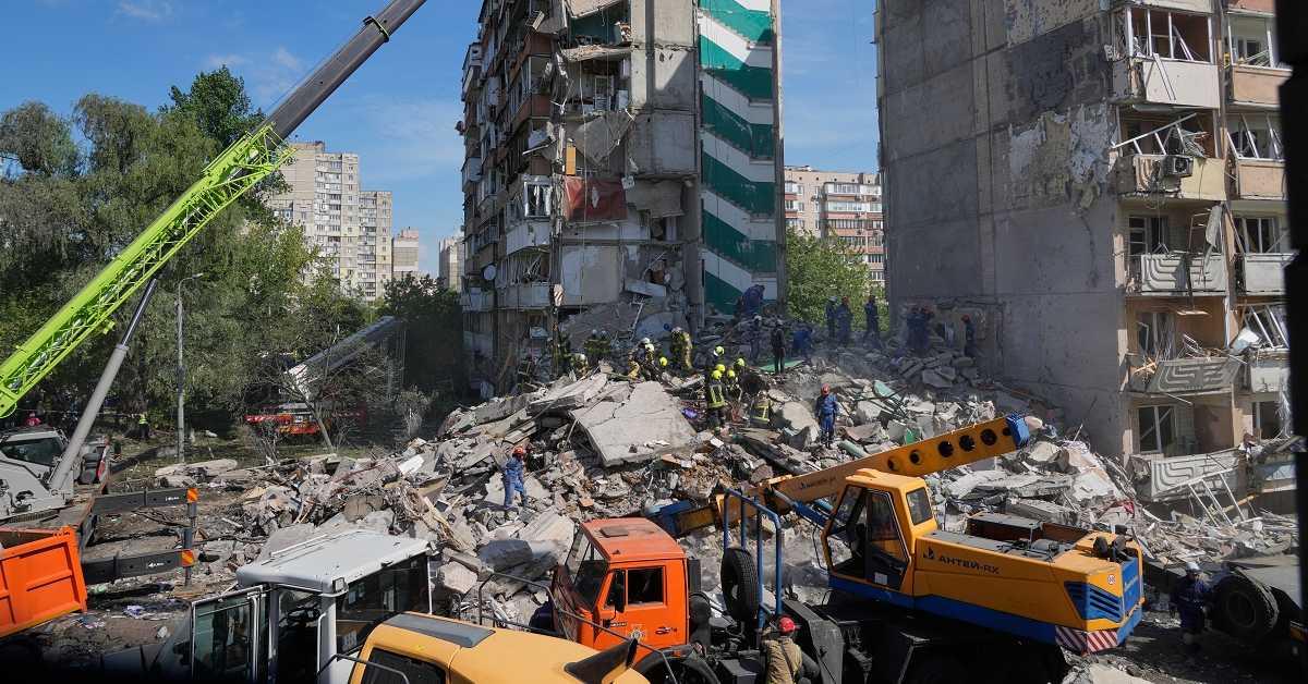 Русија гађала војне објекте и аеродроме у Украјини; Песков: За трагедију у Украјини крива тамошња власт