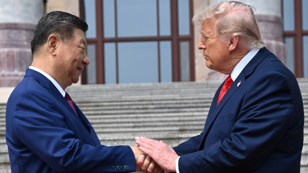 Сведени Си и каубој Трамп – глумац Марко Стојановић анализира говор тела двојице државника