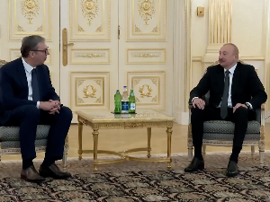 Председник Вучић стигао у Баку, састао се са Илхамом Алијевим