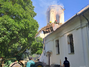 Пожар у цркви код Зрењанина, горели звоник и део крова