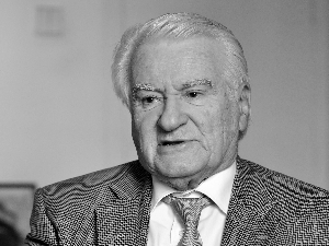 Одлазак Драгољуба Мићуновића: Доследност која превазилази дневну политику; живот посветио борби за демократију
