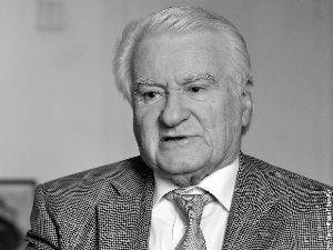 Ин мемориам: Драгољуб Мићуновић
