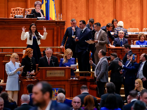 Пала Влада Румуније, Боложан остао без подршке парламента