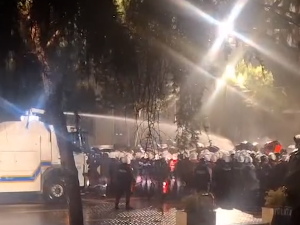 Протести у Тирани – поново сукоби полиције и демонстраната