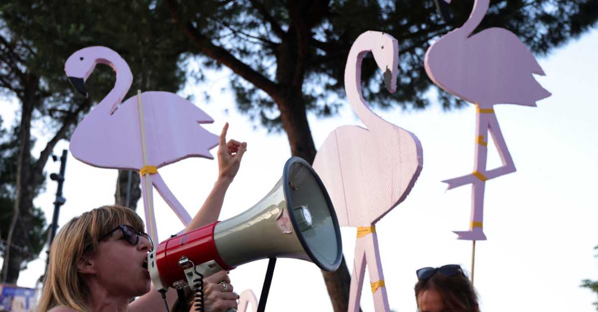 "Револуција фламингоса" у Албанији – протести због изградње Кушнеровог луксузног  комплекса