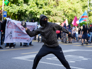 Протести у Женеви због самита Г-7, нападнути 