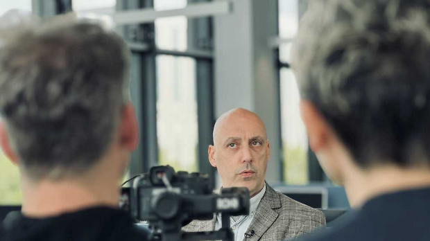 Водич кроз будућност: Како вештачка интелигенција обликује наш свет