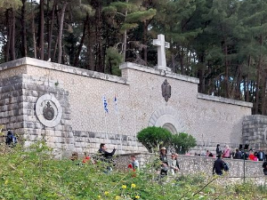 Крф, пружена рука пријатељства за сва времена