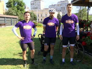 Хуманост на педалама – тројица Крагујевчана возе до Хиландара за помоћ женама оболелим од  рака