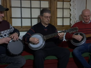 Свирај свирче – Тамбура