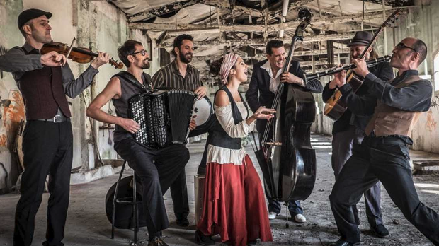 Barcelona Gipsy Balkan Оrchestra