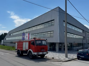 Више школa у Србији евакуисано због дојаве о постављеним бомбама
