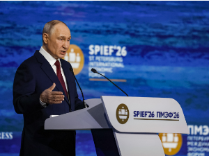 Путин: Не видим сврху састанка са Зеленским, нека изађе прво на изборе