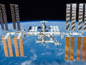 Аларм на Свемирској станици: Цурење ваздуха приморало посаду на привремени бег у „чамац за спасавање“