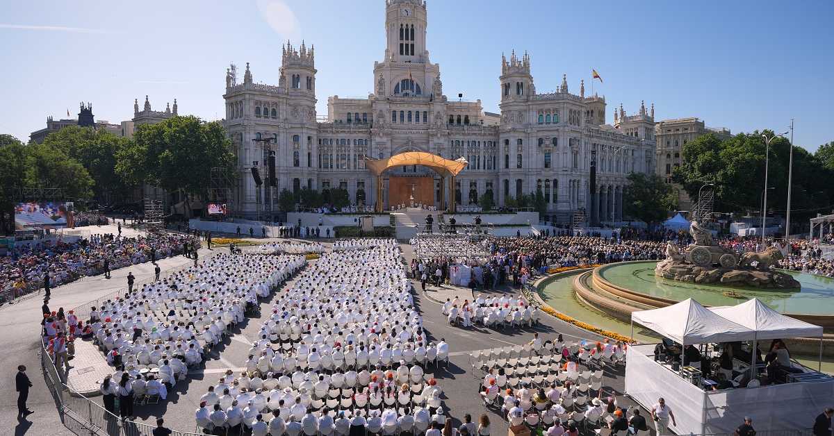 Папа Лав XIV у Шпанији, велики број верника на миси у центру Мадрида