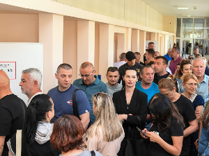 Ванредни избори на Косову и Метохији, биралишта отворена до 19 часова
