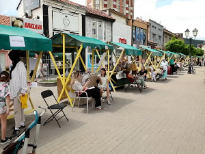 Нови Пазар: Домаћи произвођачи и занатлије представили се на Миксер фестивалу