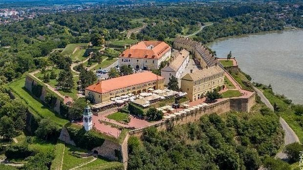 Јутарњи програм из три студија