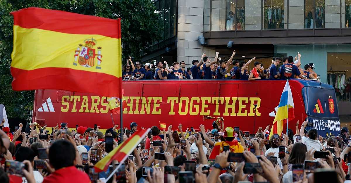 Ерупција радости у Шпанији, навијачи преплавили улице после освајања Мундијала