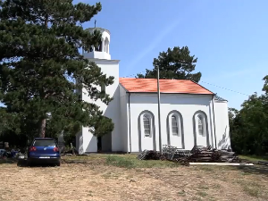 Поново се чује звоно са храма Светих апостола Петра и Павла у Топлици