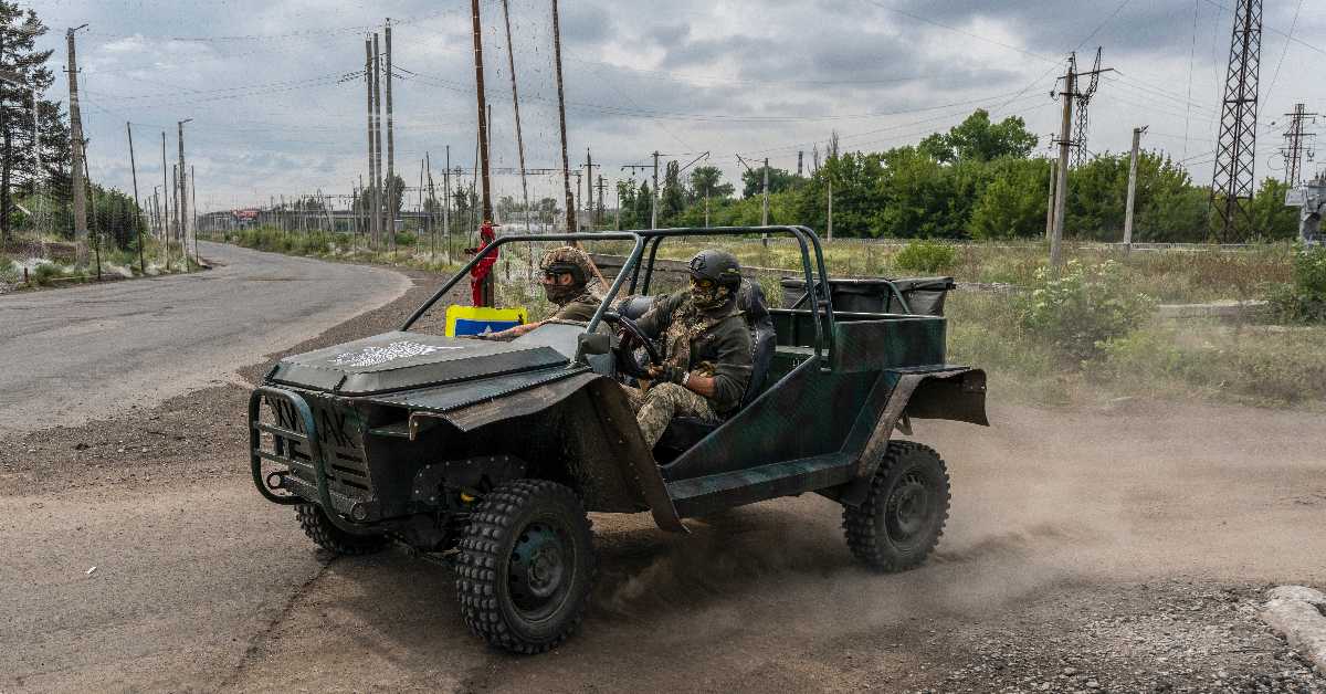 Украјински дронови гађали руску рафинерију, војне и логистичке објекте; Москва циља бродове у Одеси