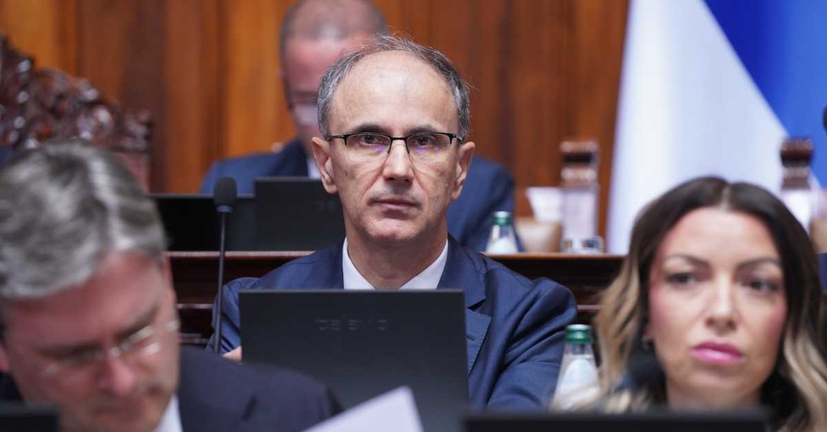 Народна скупштина: Против неповерења Влади Србије 135 посланика, за – 40