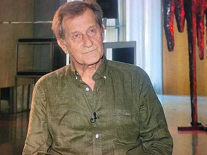 Вавилон: Јовица Аћин