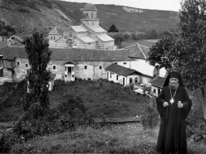 Владика Серафим Јовановић сахрањен је у Албанији, родбина жели да почива у Србији