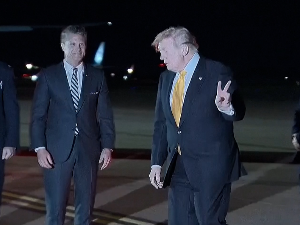 Трамп о промени авиона у Турској: Радим шта каже Тајна служба