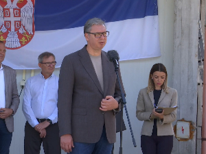 Председник Вучић у Расинском округу - обилазак фирми, радова и домаћинстава