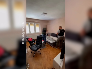 Разбијена хакерска ИНФ група, полиција и БИА спречиле продају украдених података на "Darknetu"