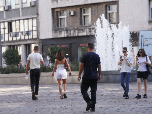 Сунчано јутро замениће облаци, РХМЗ објавио упозорење на грмљавинске непогоде и олујни ветар