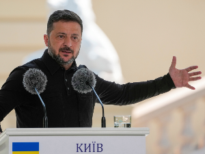 Володимир Зеленски - од ТВ екрана до ровова геополитике