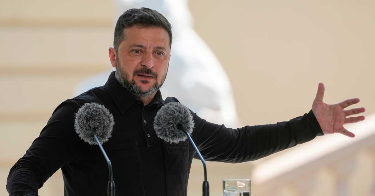 Володимир Зеленски - од ТВ екрана до ровова геополитике