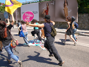 У Турској ухапшене 162 особе након рација усмерених против LGBTQ+ заједнице