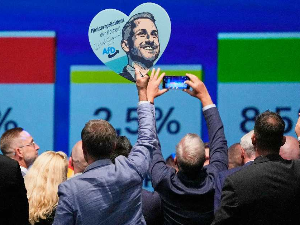 Алтернатива за Немачку (AfD) ‒ политички земљотрес у Немачкој: повратак екстремне деснице или побуна против политичког мејнстрима?