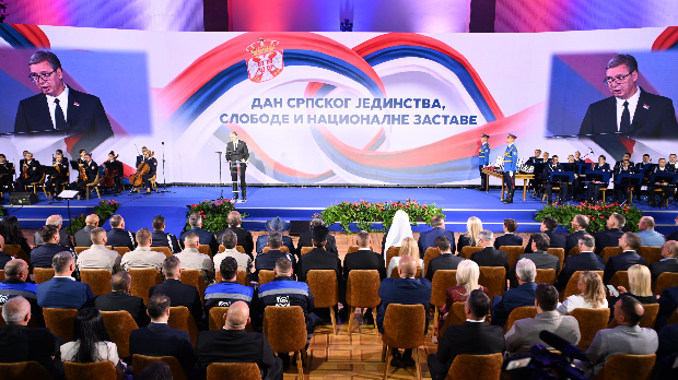 Уручена одликовања председника Републике; Вучић: Посебна захвалност ватрогасцима који су штитили животе и имовину