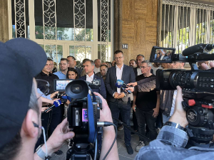 Коалација Народна Србија предала изборну листу и најавила њено повлачење