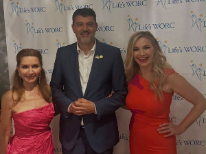 "Tesla Rhapsody" одјекнула у Ист Хемптону: Марина Арсенијевић одушевила публику хуманитарним концертом
