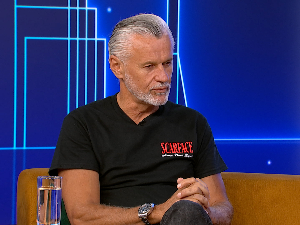 „Никад немојте одустајати“: Жељко Димић о улози која га је довела до награде, о животу између Београда и Америке и љубави према позоришту
