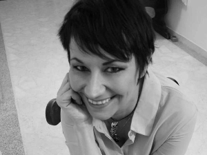 Ана Ристовић: ,,Око нуле“